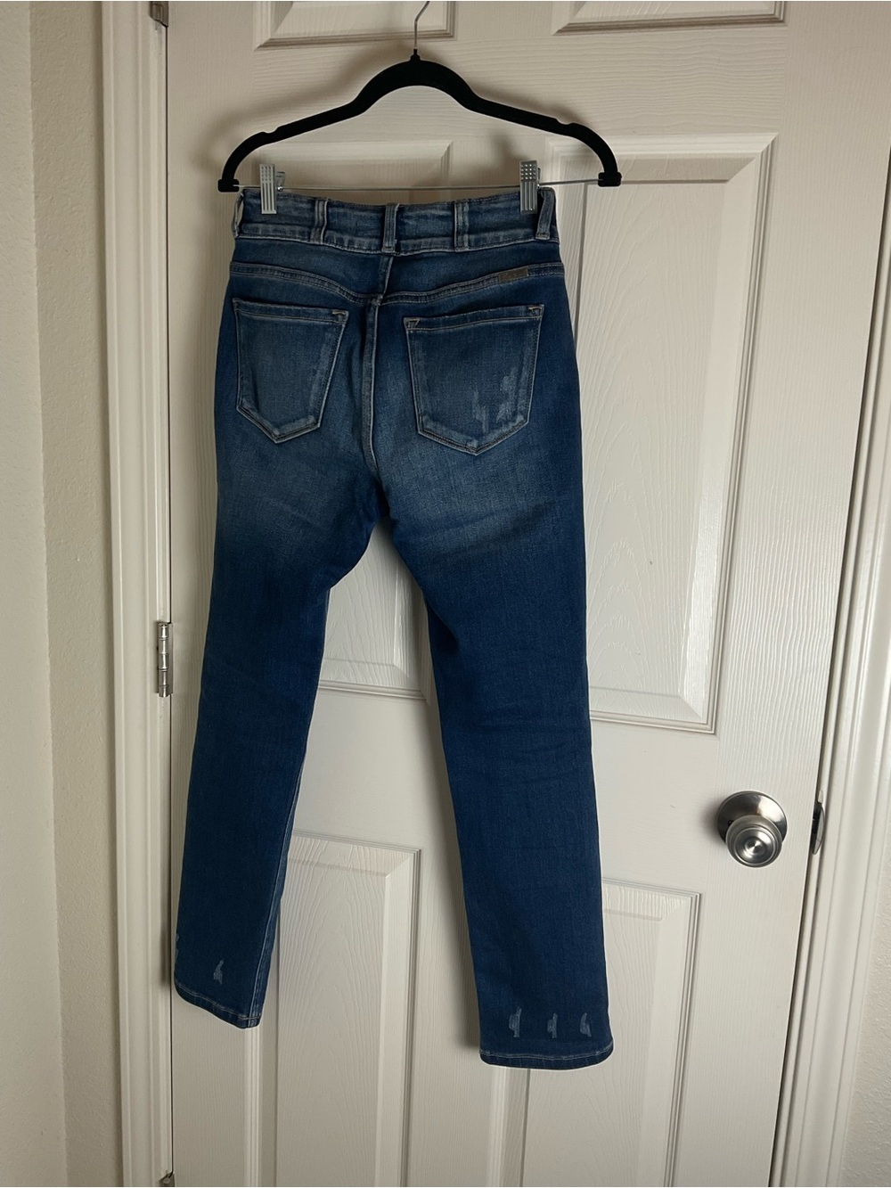 KanCan High Rise Distressed Straight Leg Jeans Size 5 / 26 - Picture 8 of 9